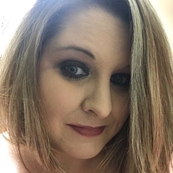 Meet your Posher, Nancy - Picture 4 of 8